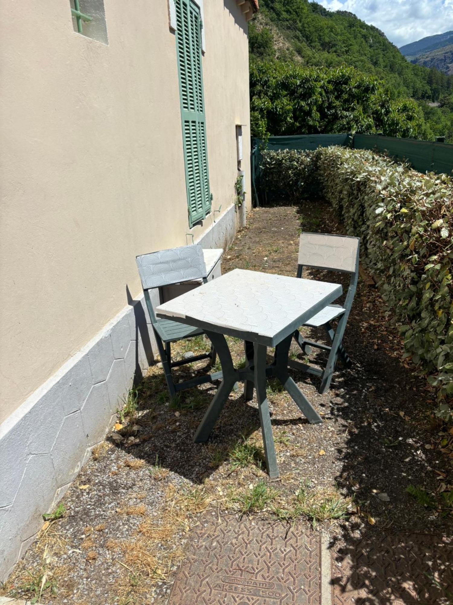 Gite De La Fontaine Gorges De Daluis Kültér fotó